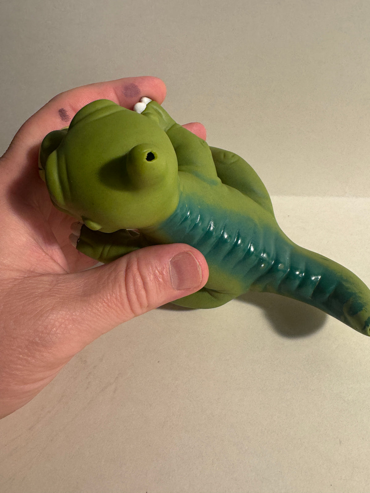 525 - Vintage Land Before Time Ducky Pizza Hut Hand Puppet