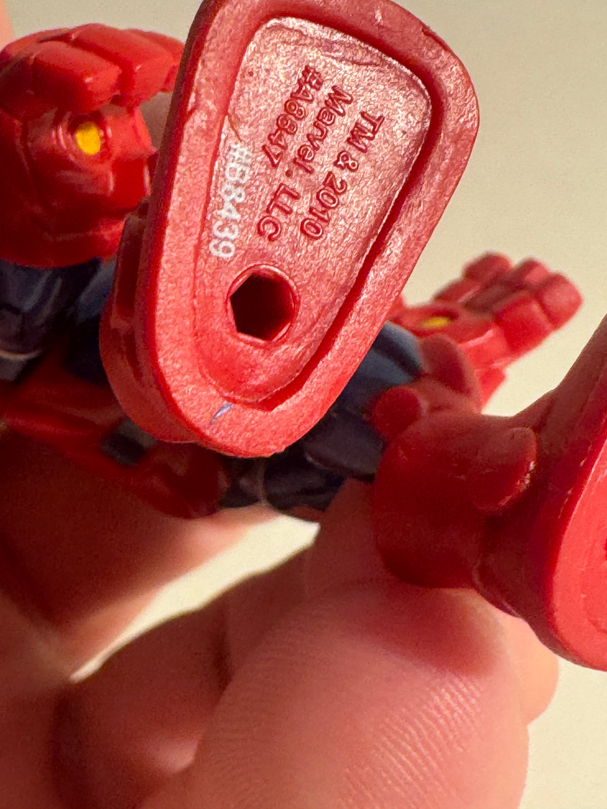 550 - Playskool Heroes Marvel Super Hero Adventures Blind Bag 2.5" Iron Man