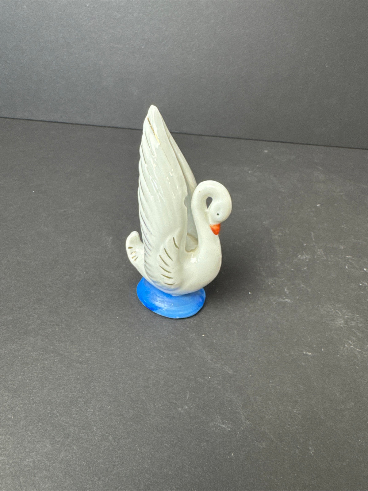 496 - Vintage Occupied Japan SWAN (FOLDED WINGS) porcelain/china figurine