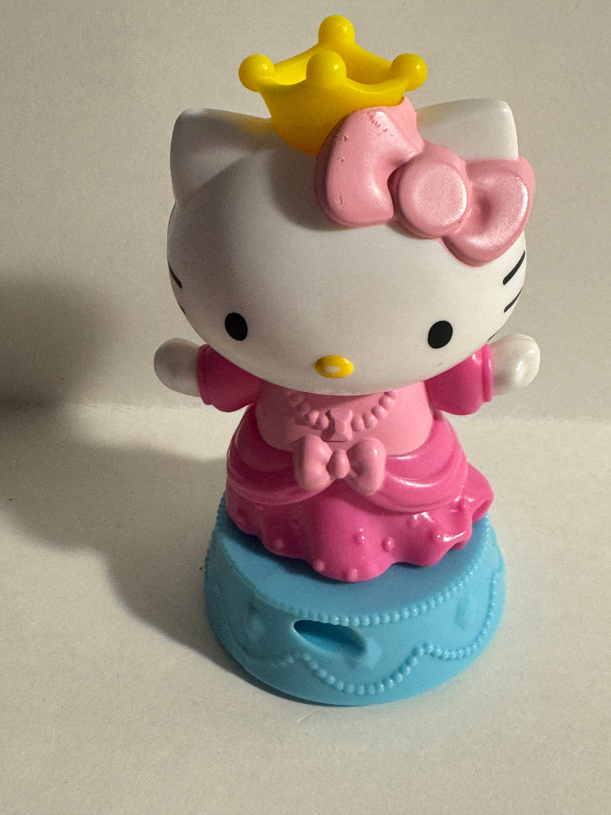 551 - Hello Kitty McDonald’s Happy Meal Toy #3 – Spinning Princess Figure 2019