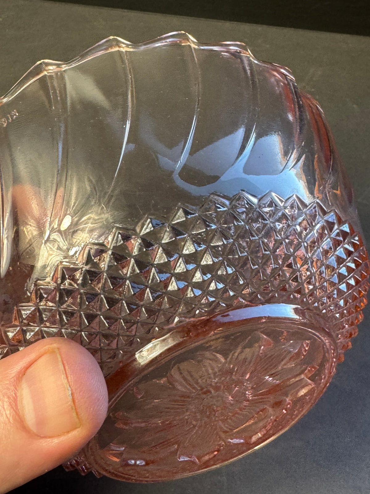Vintage Pink Depression Style Glass Serving Bowl Sunflower Diamond Swirl