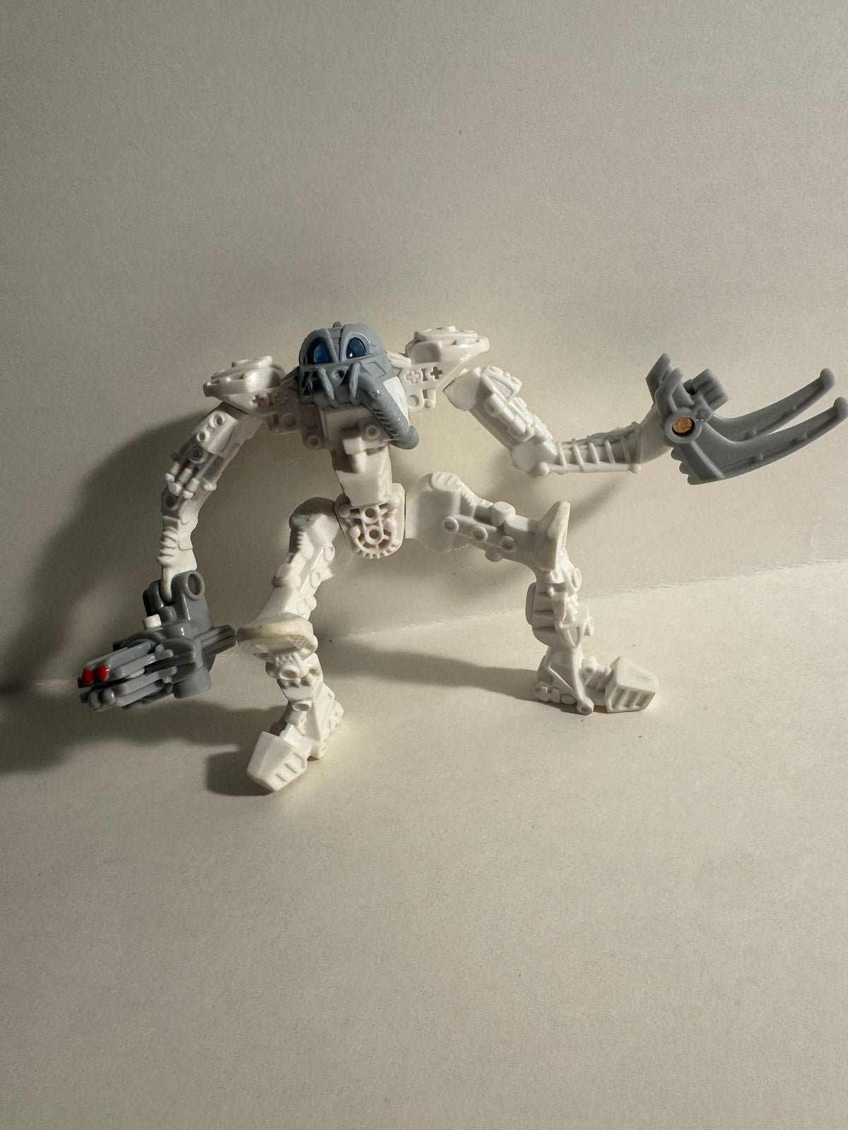 559 - vintage Lego Bionicle Mahri Toa Matoro 2007 McDonald’s Figure