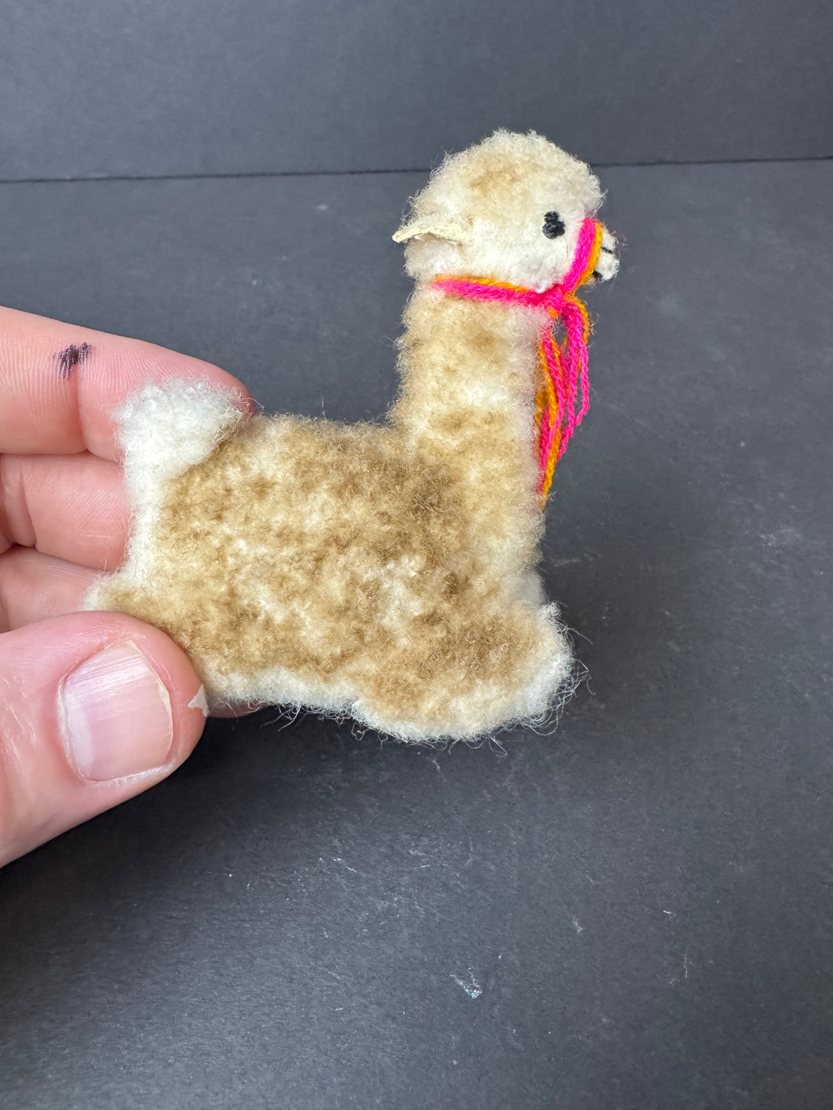 475 - Vintage Peruvian llama/Alpaca/wool? Fur Llama Figurine Handmade?Folk Art Souvenir