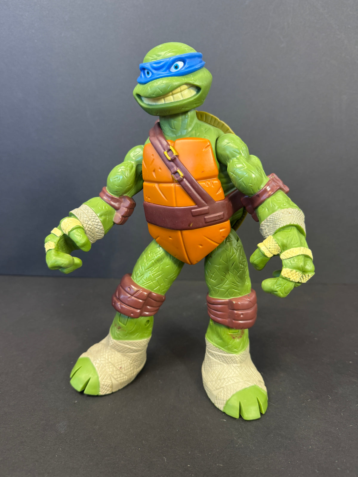 601 - 2012 Playmates TMNT Teenage Mutant Ninja Turtle LEONARDO 10” Action Figure