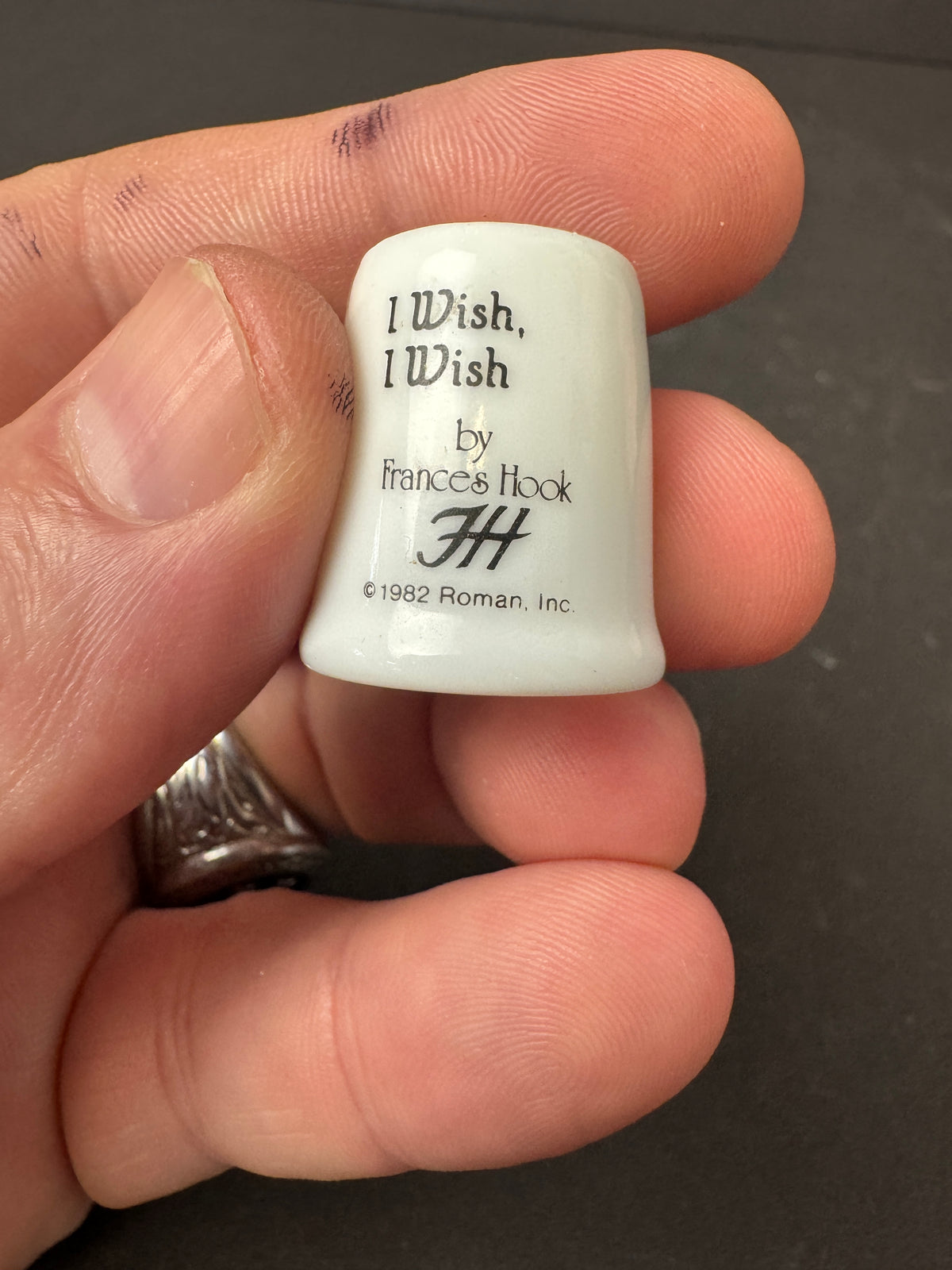 489 - Porcelain Thimble - Frances Hook- "I Wish I Wish" Vintage 1982
