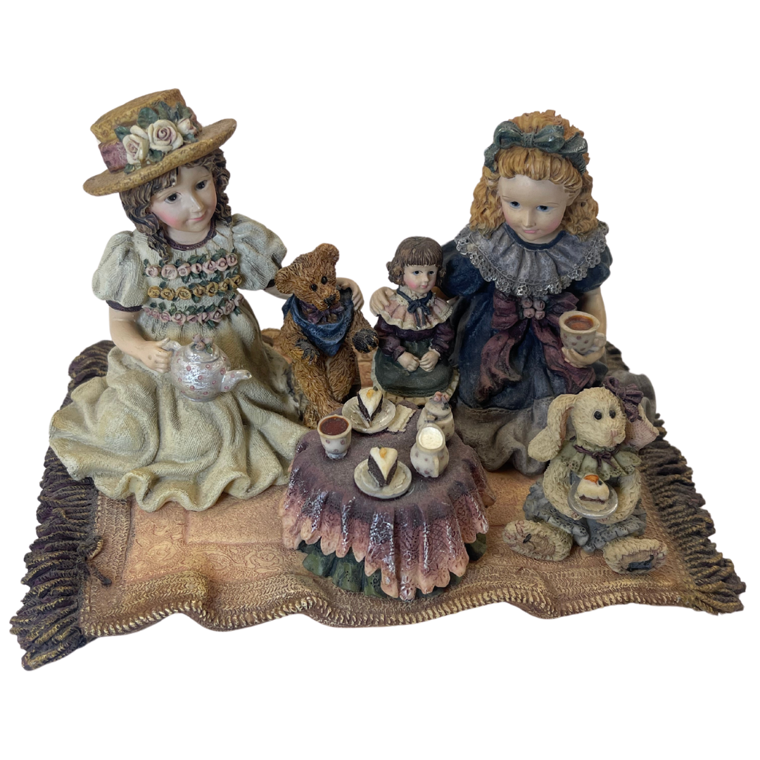 Estate- Tea For Four Yesterday's Child 1995 Figurine