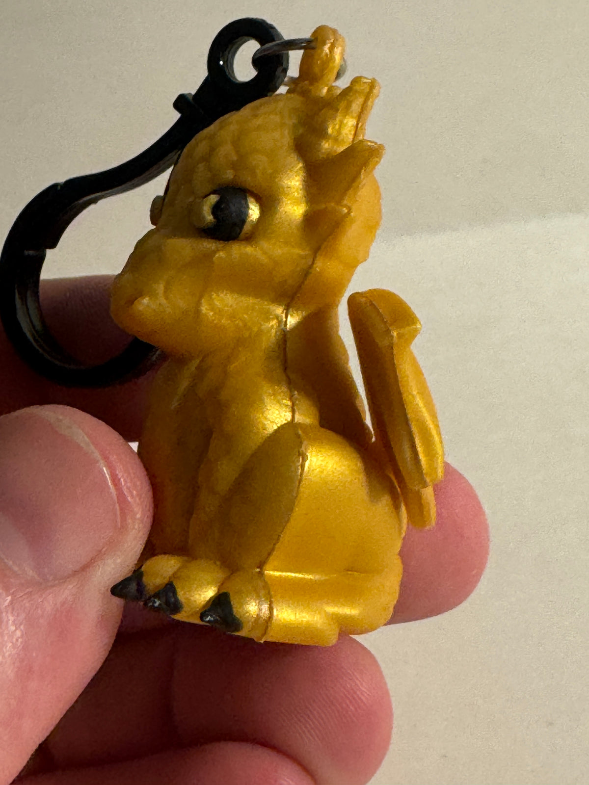 514 - Sitting Rubber Gold Dragon Figure Keychain Backpack Clip Game of Thrones