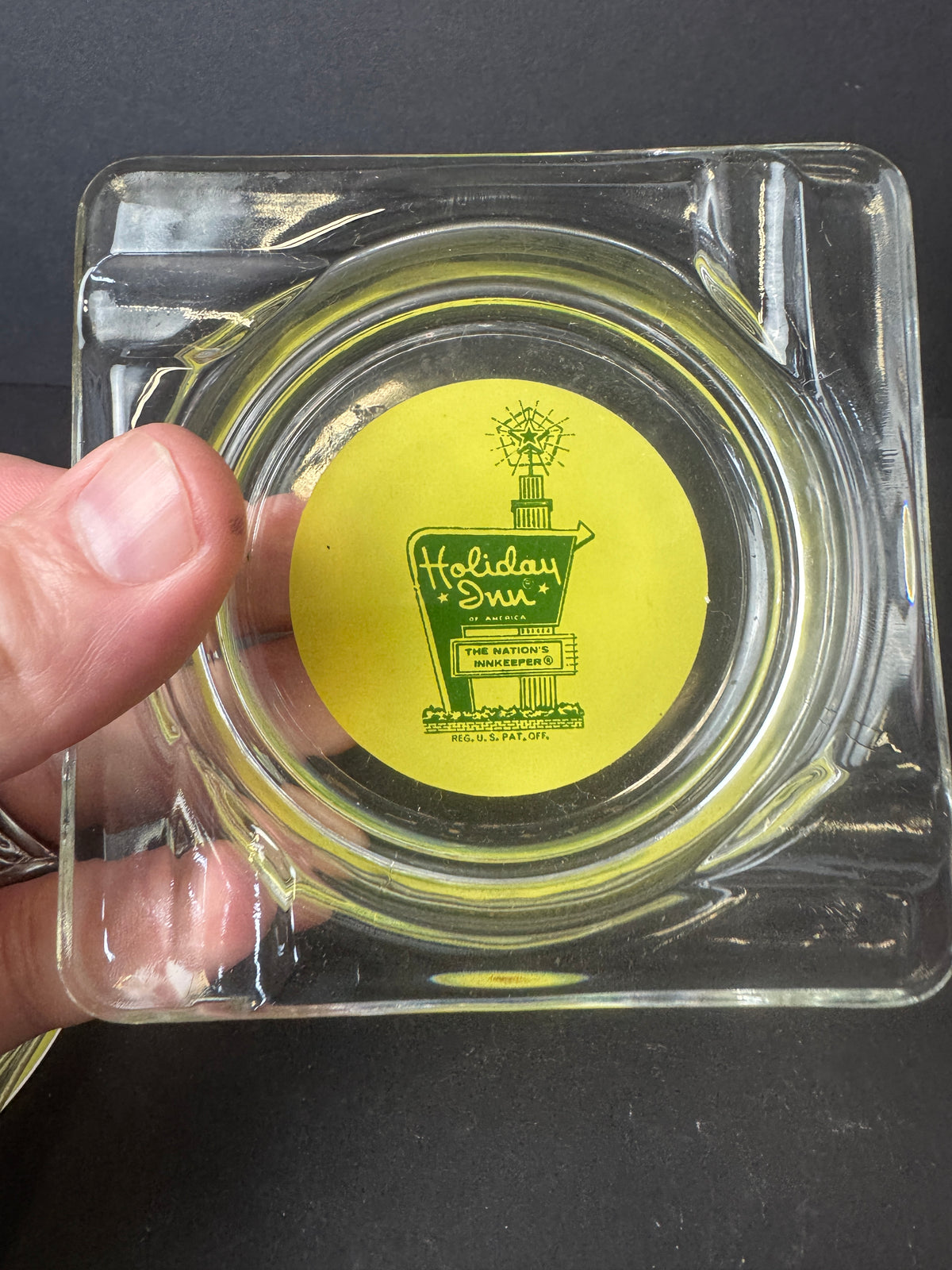 498 - Vintage Holiday Inn Ashtray