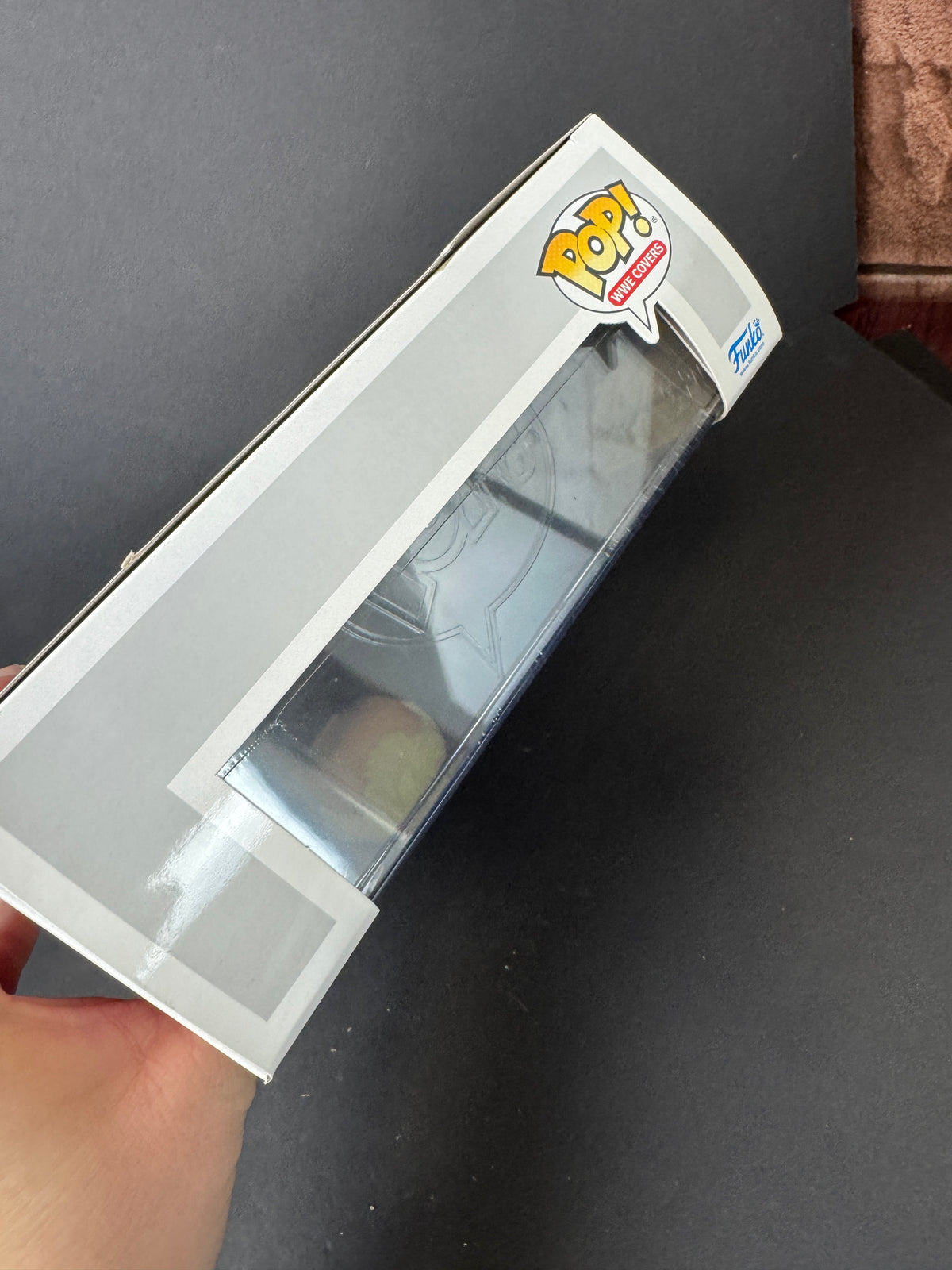 Funko POP! WWE Cover: Hulk vs Andre - Hulk Hogan Vinyl Figure 9 X 6 Box