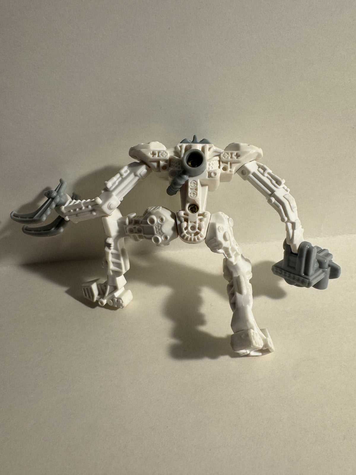 559 - vintage Lego Bionicle Mahri Toa Matoro 2007 McDonald’s Figure