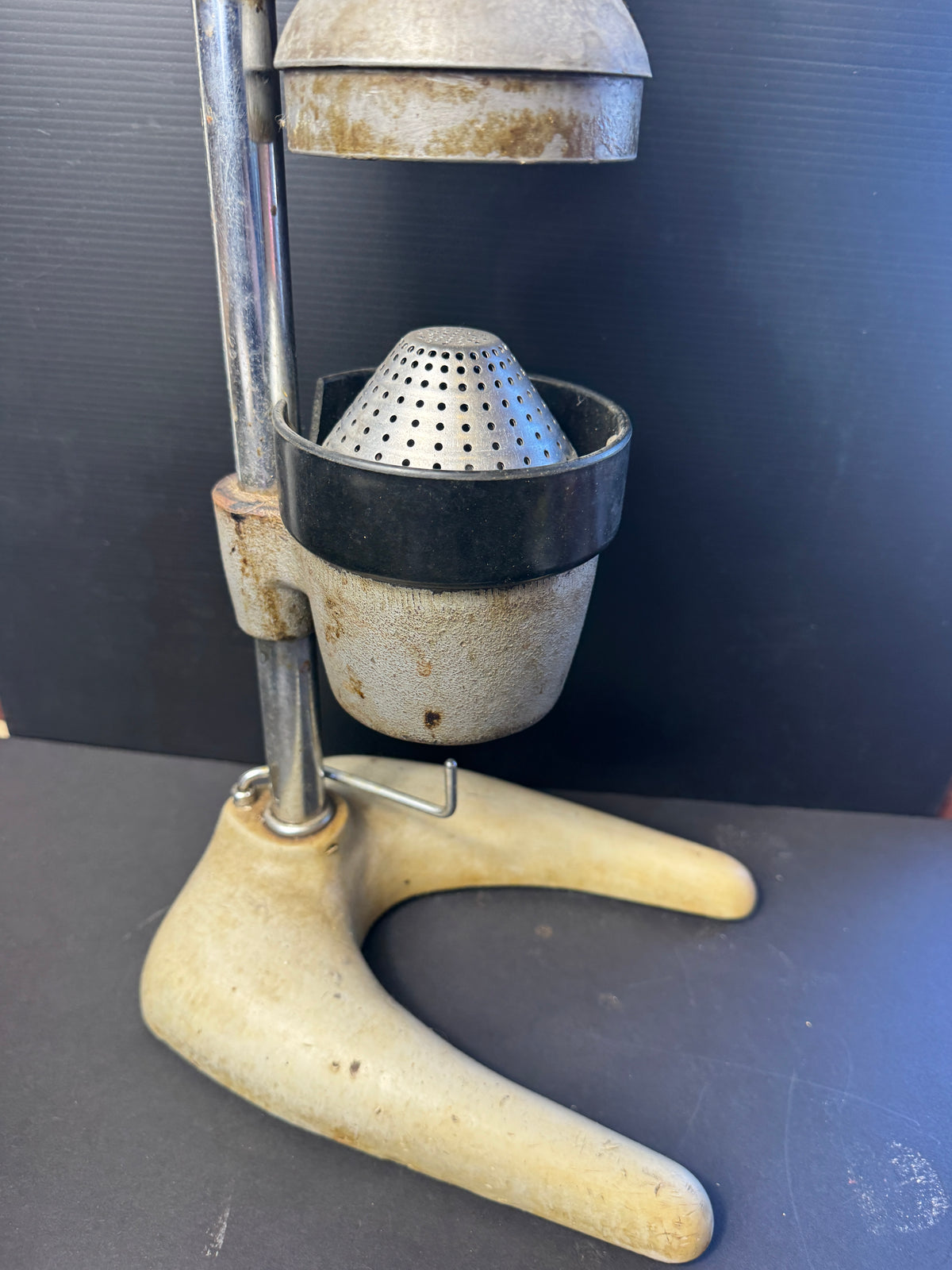 Hamilton Beach 932 Commercial Manual Citrus  Juicer used