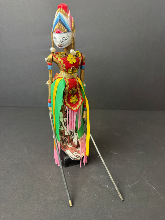 506 - Vintage Ukuran Shadow Puppet Hand painted, ground to head 10”