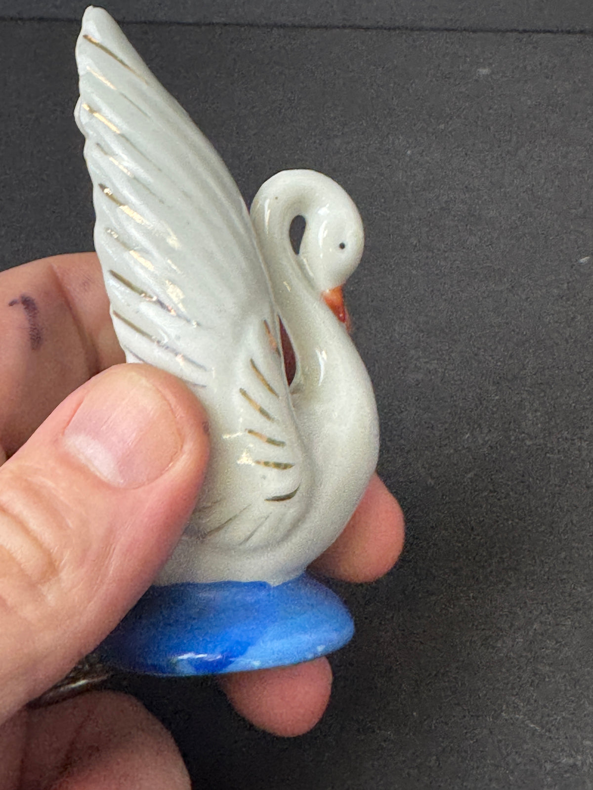 496 - Vintage Occupied Japan SWAN (FOLDED WINGS) porcelain/china figurine