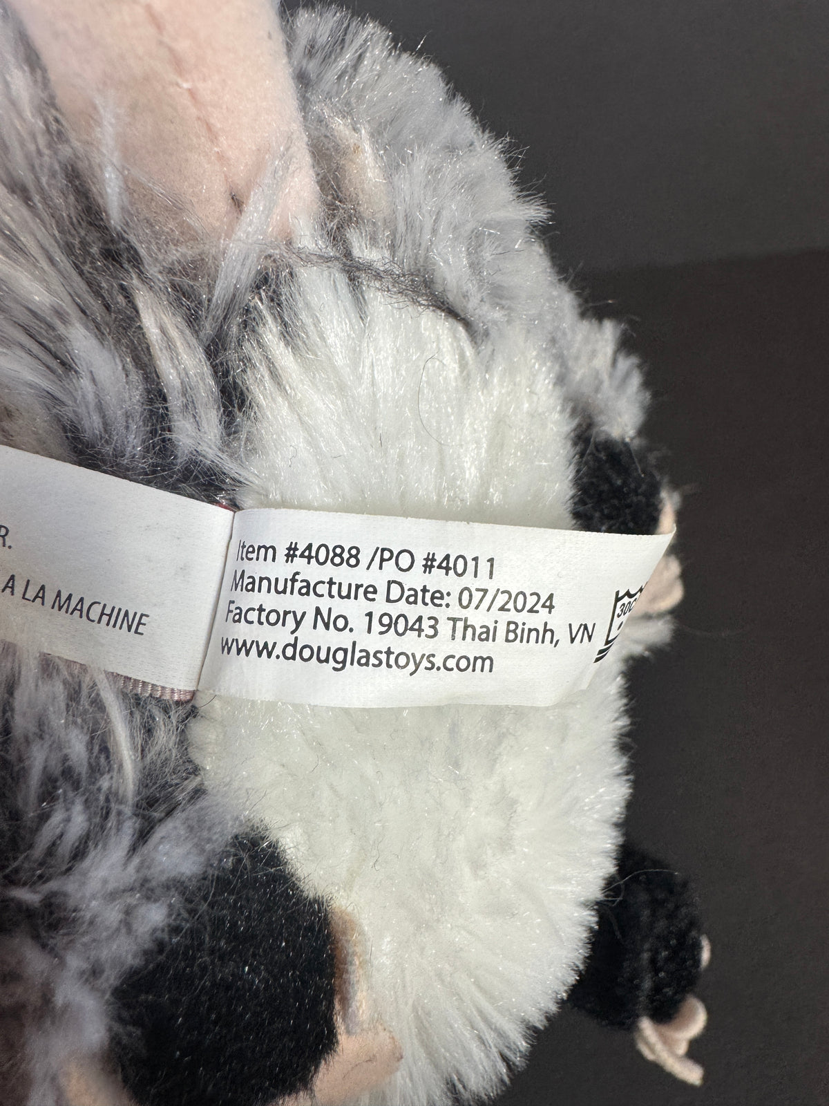030 - Douglas OLIVER POSSUM Plush Toy Stuffed Animal 9” Soft Cuddle Gray White Opposum