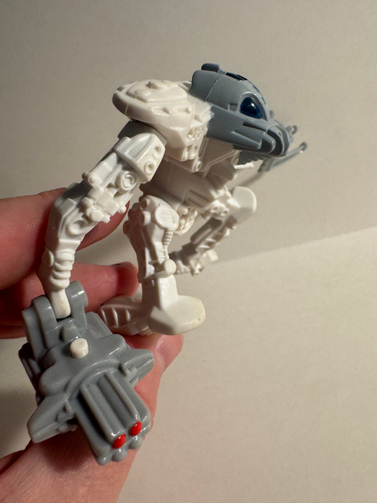 559 - vintage Lego Bionicle Mahri Toa Matoro 2007 McDonald’s Figure