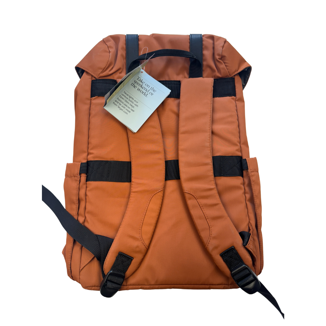 Fitted Flap Backpack: Versatile Style for Every Journey!