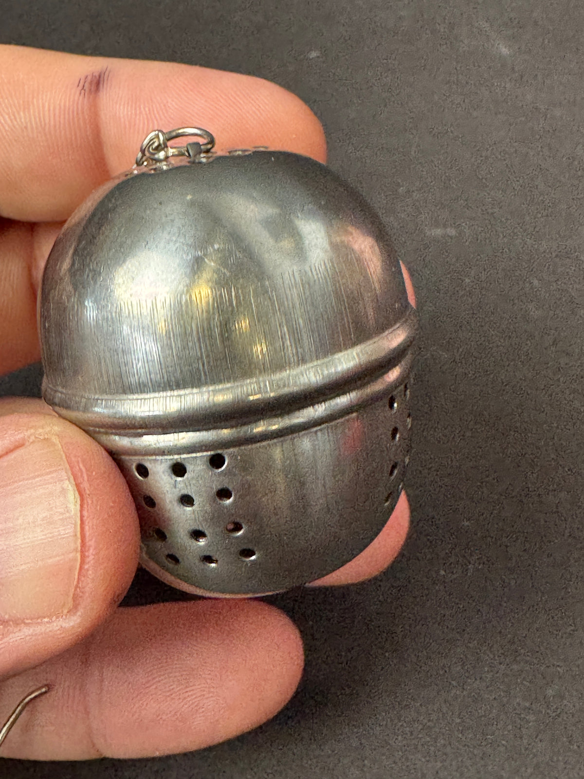 495 - VTG Steel Metal Screw Type Tea Ball Infuser Steeper