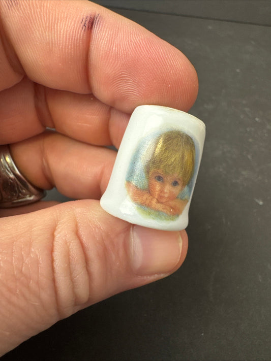 489 - Porcelain Thimble - Frances Hook- "I Wish I Wish" Vintage 1982