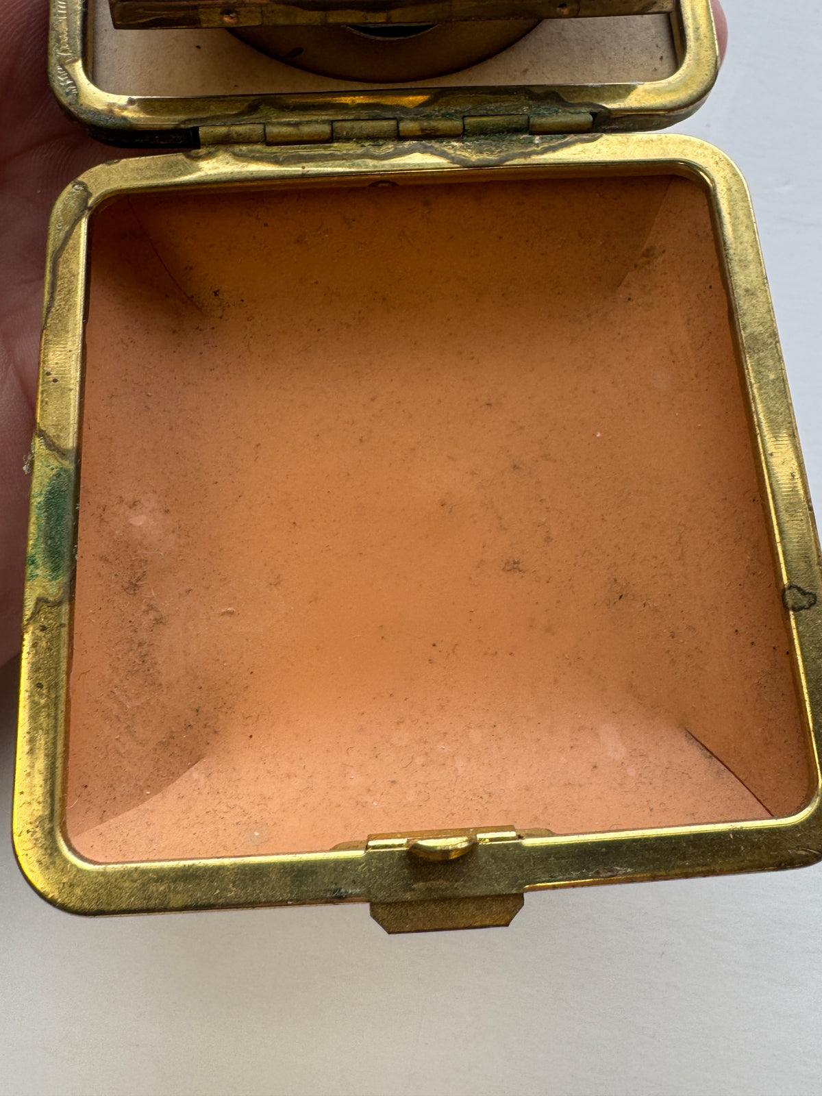 516 - Vintage Linden Travel Alarm Watch