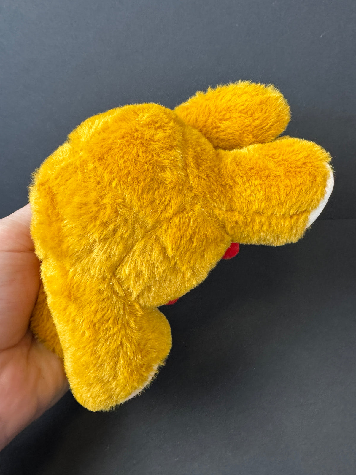 566 - generic labubu looking plush, tag is in Chinese
