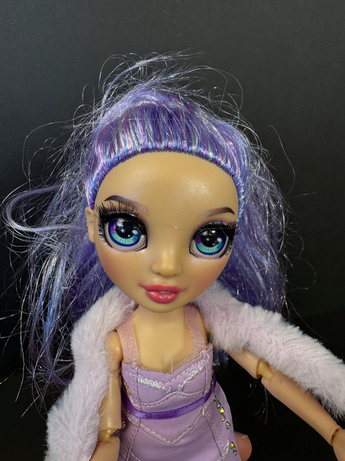 604 - RAINBOW HIGH RAINBOW VISION COSTUME BALL VIOLET WILLOW PURPLE DOLL