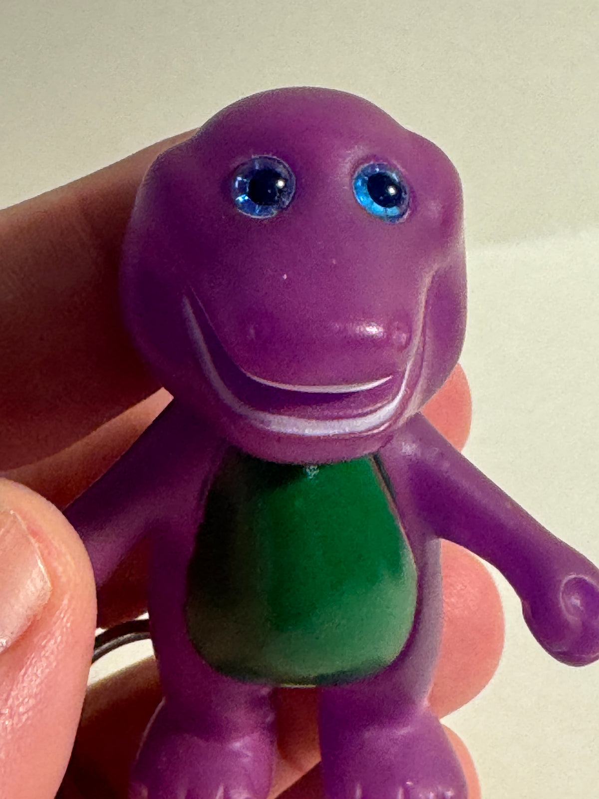 480 - Vintage 90s Barney Purple Dinosaur Keychain Kids TV Character Toy Collectible