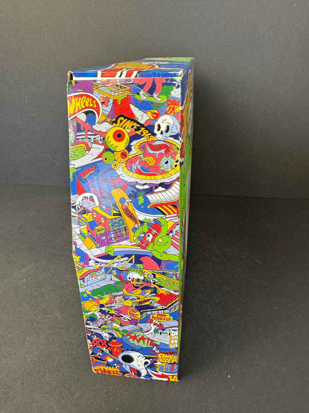 Hot Wheels Skate Tony Hawk Cereal Skate Bowl Finger Skateboard Play Set