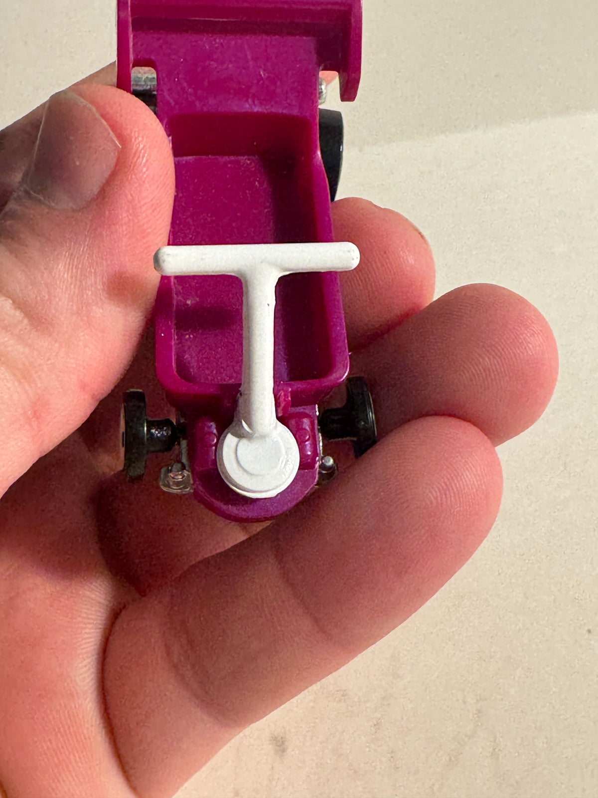 553 - 2024 Hot Wheels Draggin' Wagon PURPLE HW Ride-Ons 1:64 DIECAST Toy Race Car