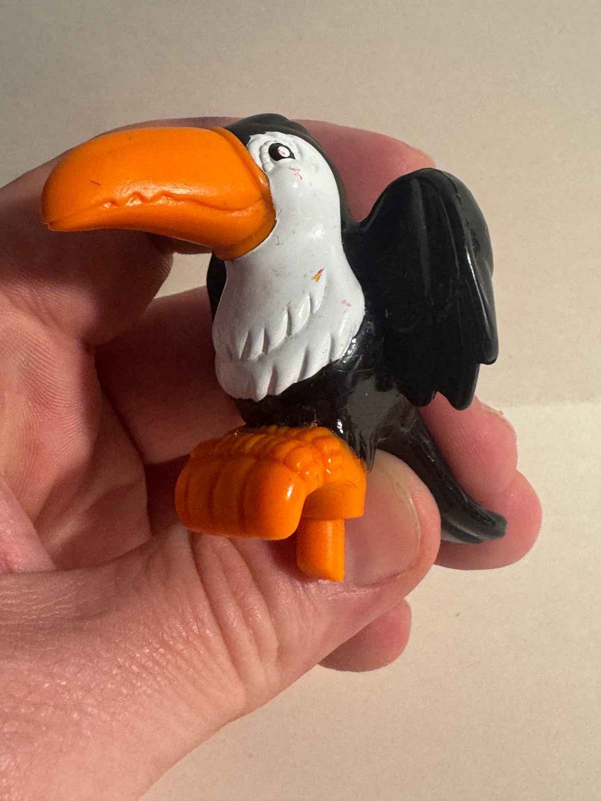 328 - Vintage 1998 Fisher Price Inc Little Tikes Pet Bird Toucan Doll House Zoo Figure