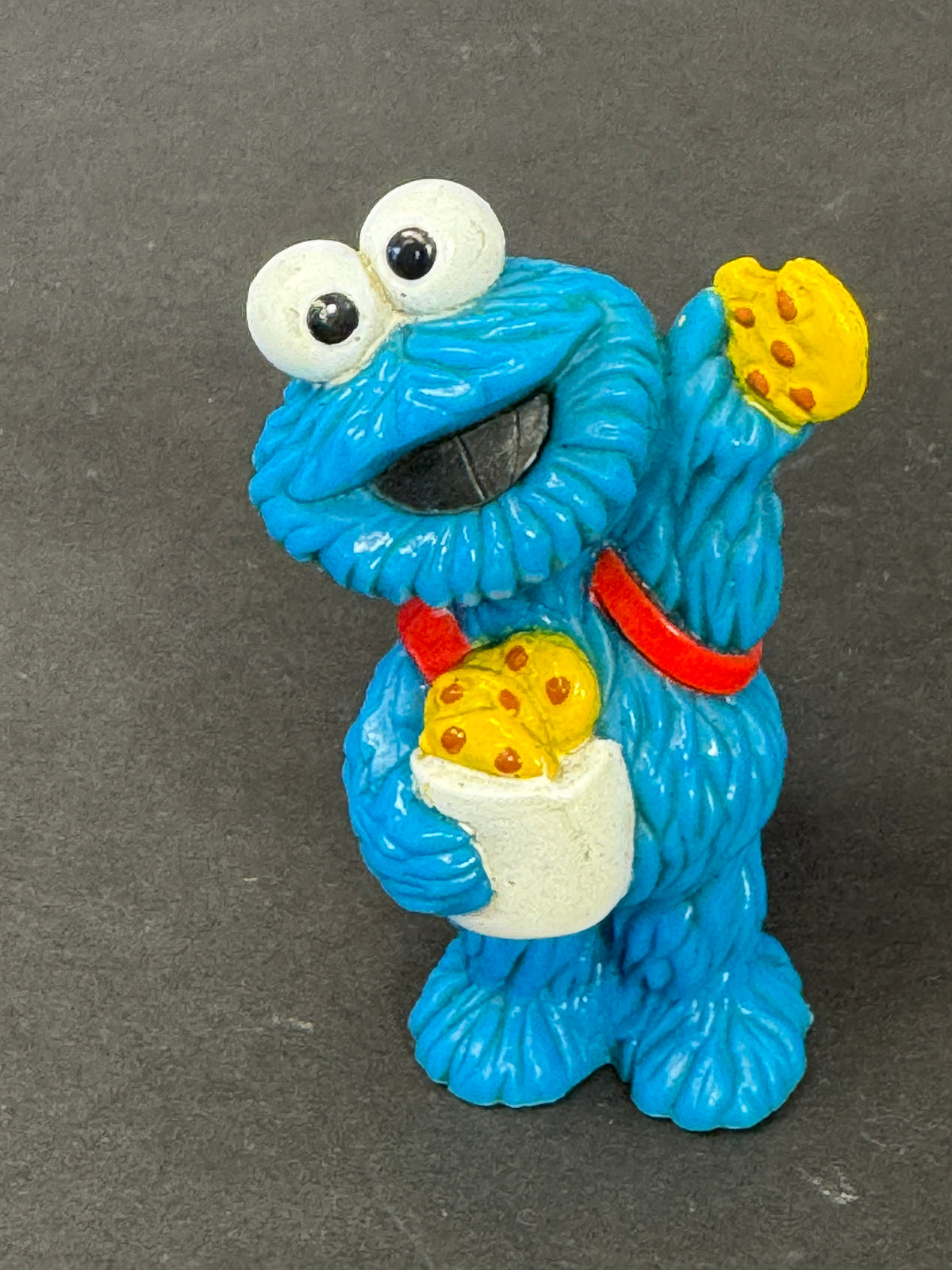 615 - 1980s? SESAME Street COOKIE MONSTER with Red backpack Applause PVC Henson