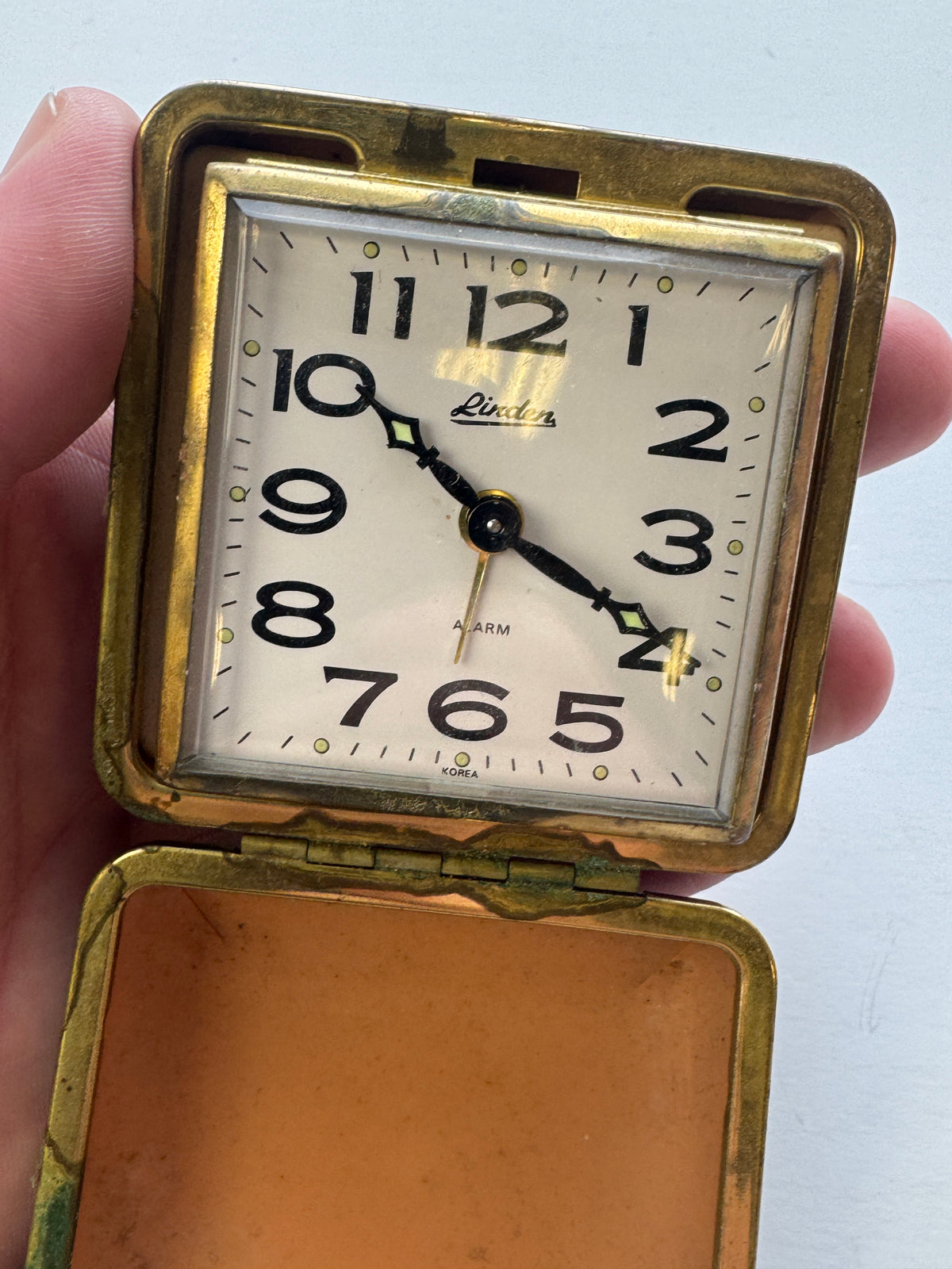 516 - Vintage Linden Travel Alarm Watch