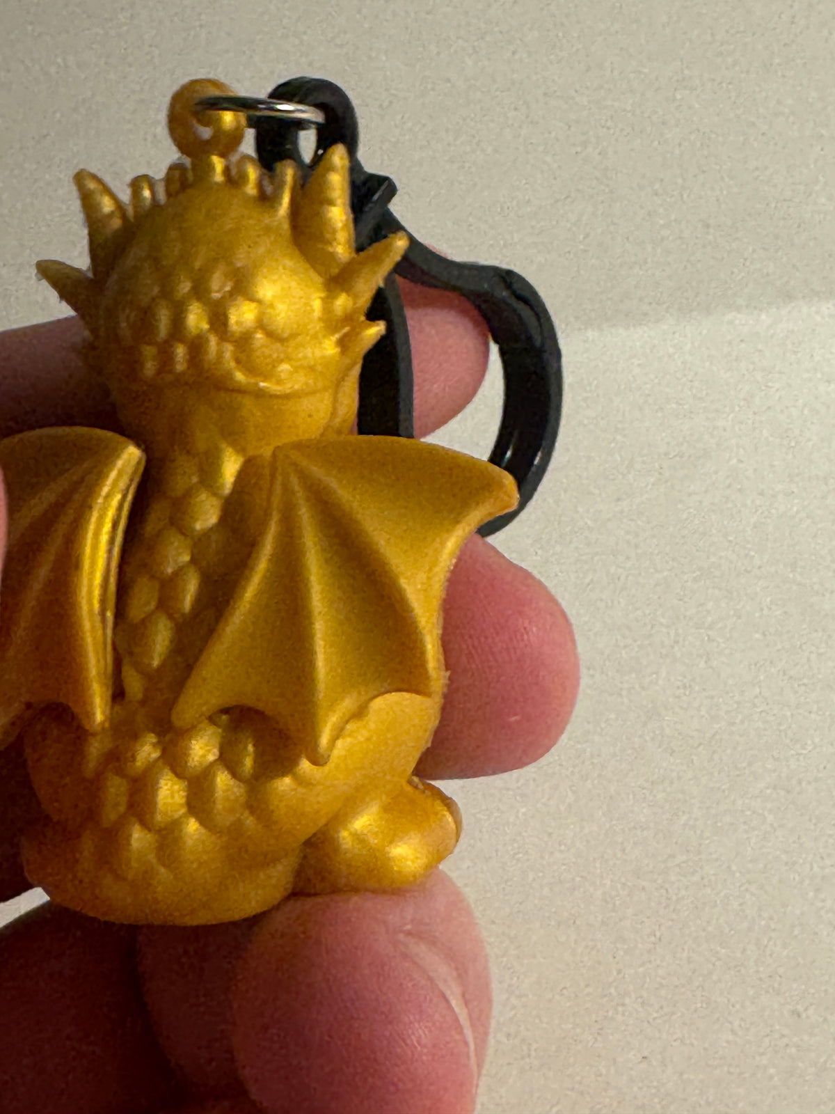 514 - Sitting Rubber Gold Dragon Figure Keychain Backpack Clip Game of Thrones