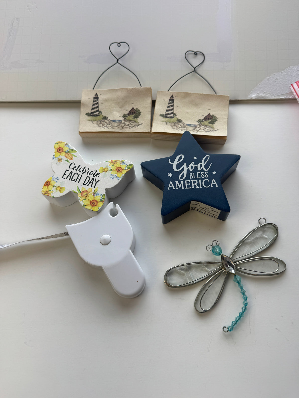 515 - bundle deal! Decorations, beaded, glass, dragonfly, gains butterfly, six piece