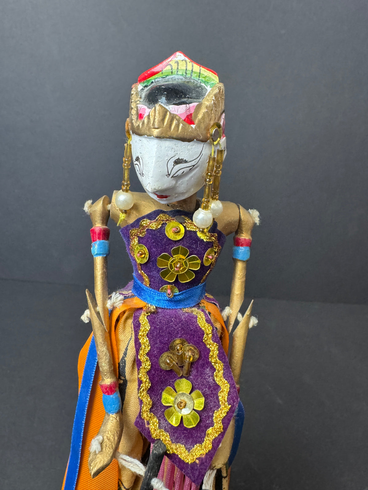 507 - Vintage Ukuran Shadow Puppet Hand painted 10”