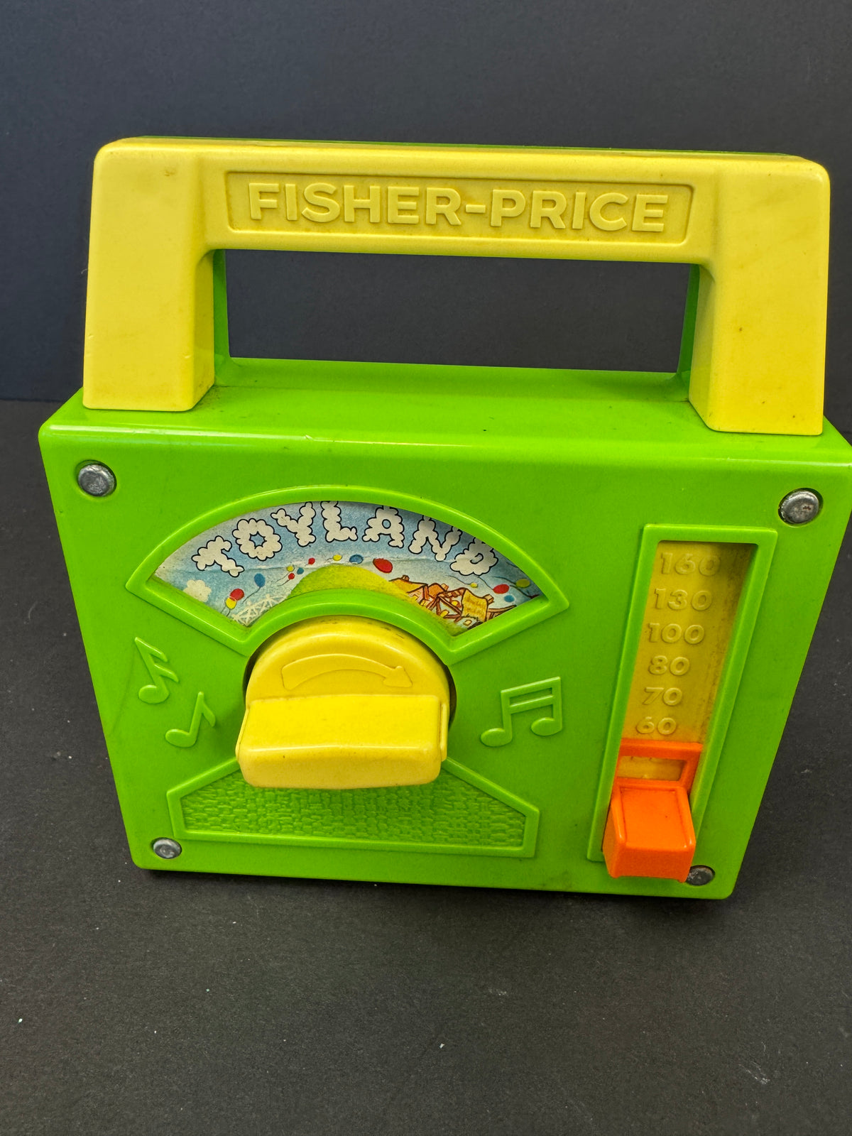 606 - 1960 Fisher-Price Toyland Music Box Green Yellow Carry Handle MPN 795, WORKS