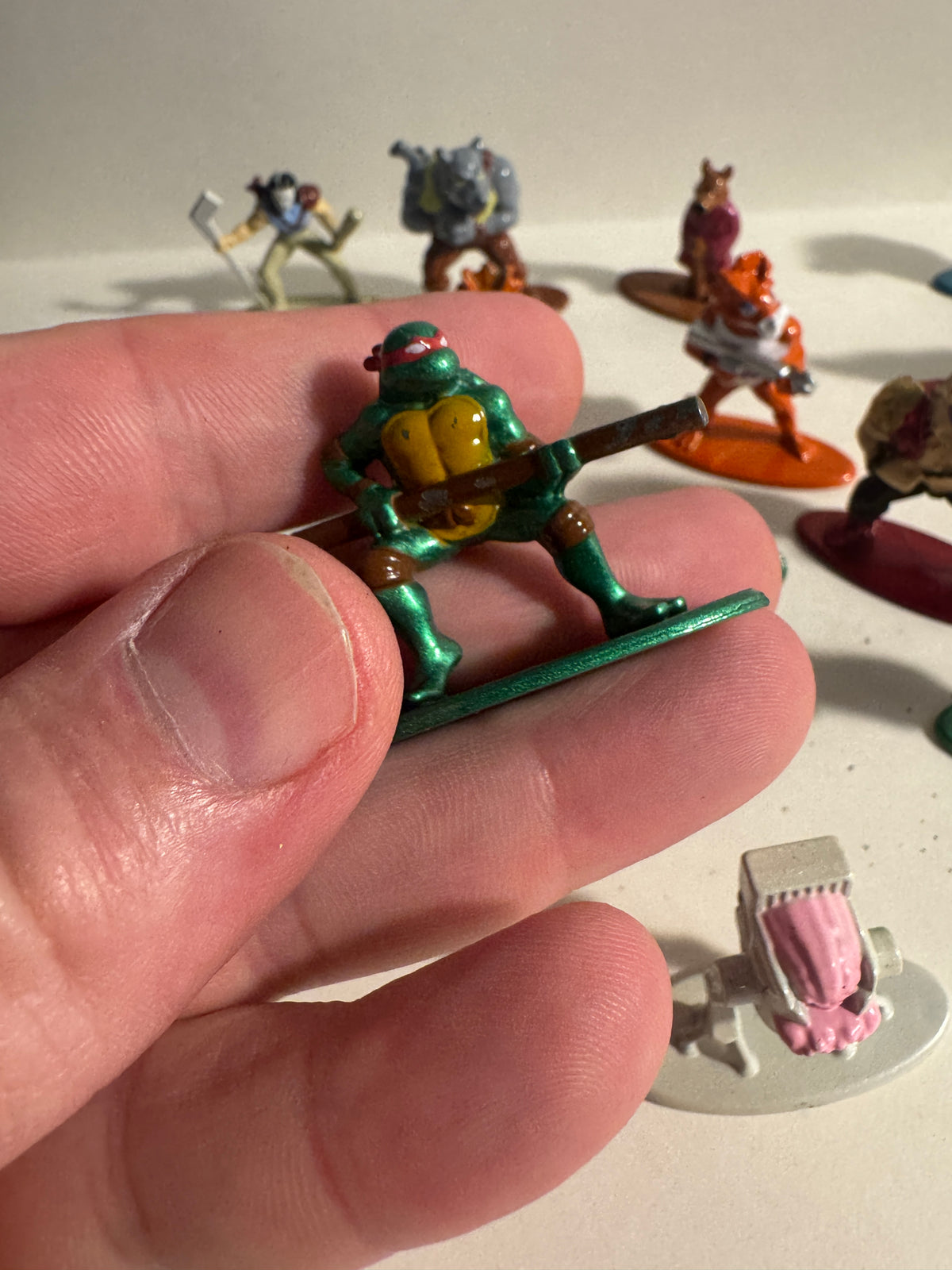 492 - tmnt diecast figures teenage mutant ninja turtles random
