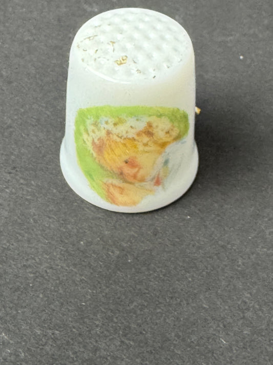 491 - Frances Hook Daisy Dreamer Porcelain Thimble 1982 Roman Inc Child Collectible