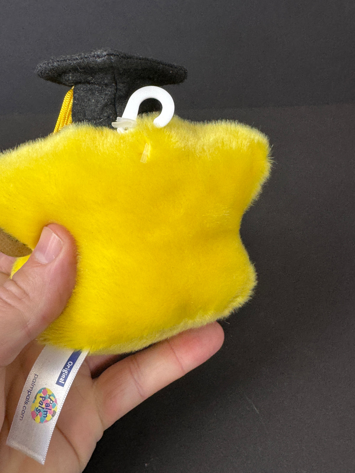 576 - Aurora Palm Pals Magna Grad Star Yellow Plush Graduation Stuffed Animal