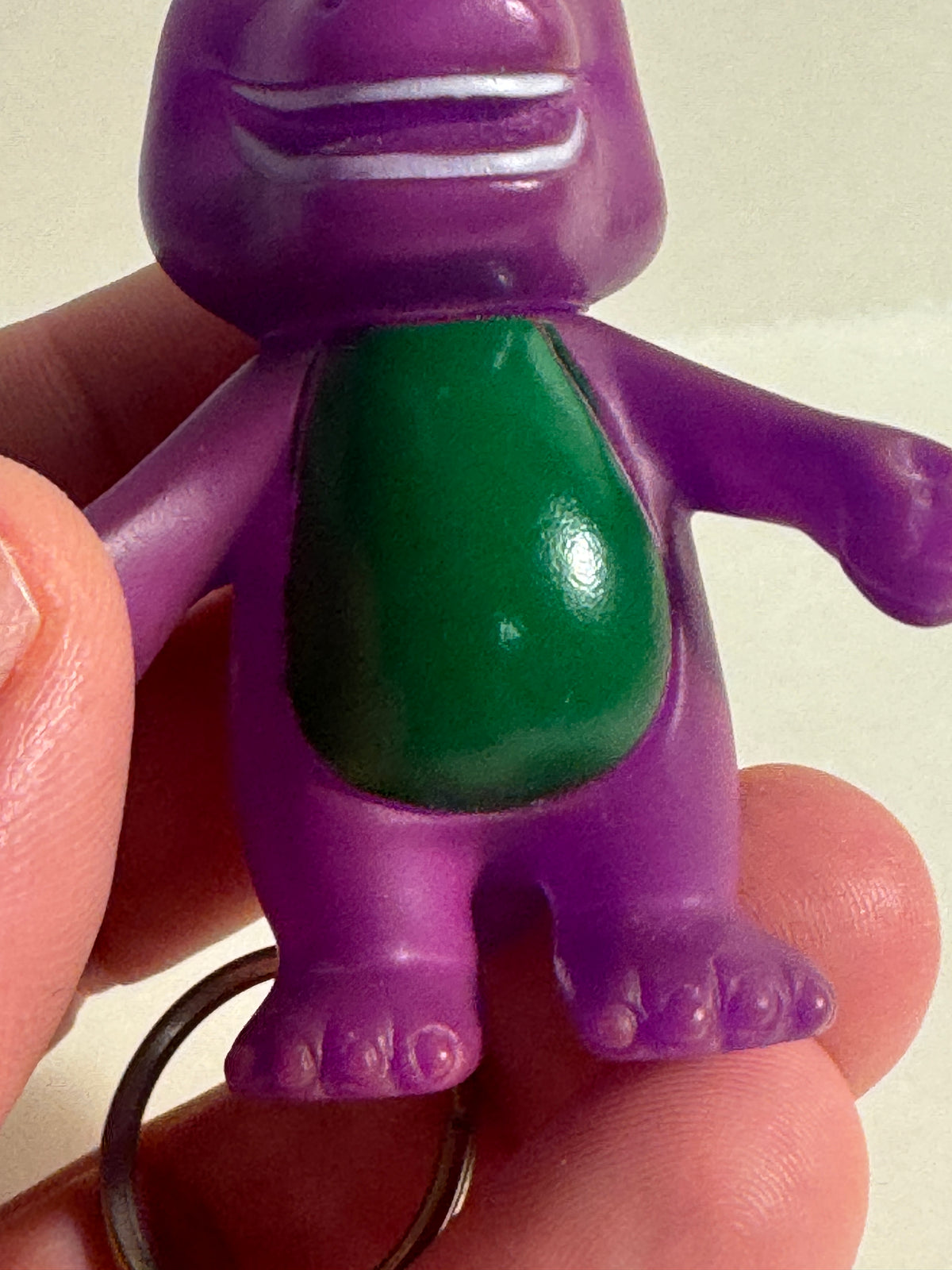480 - Vintage 90s Barney Purple Dinosaur Keychain Kids TV Character Toy Collectible
