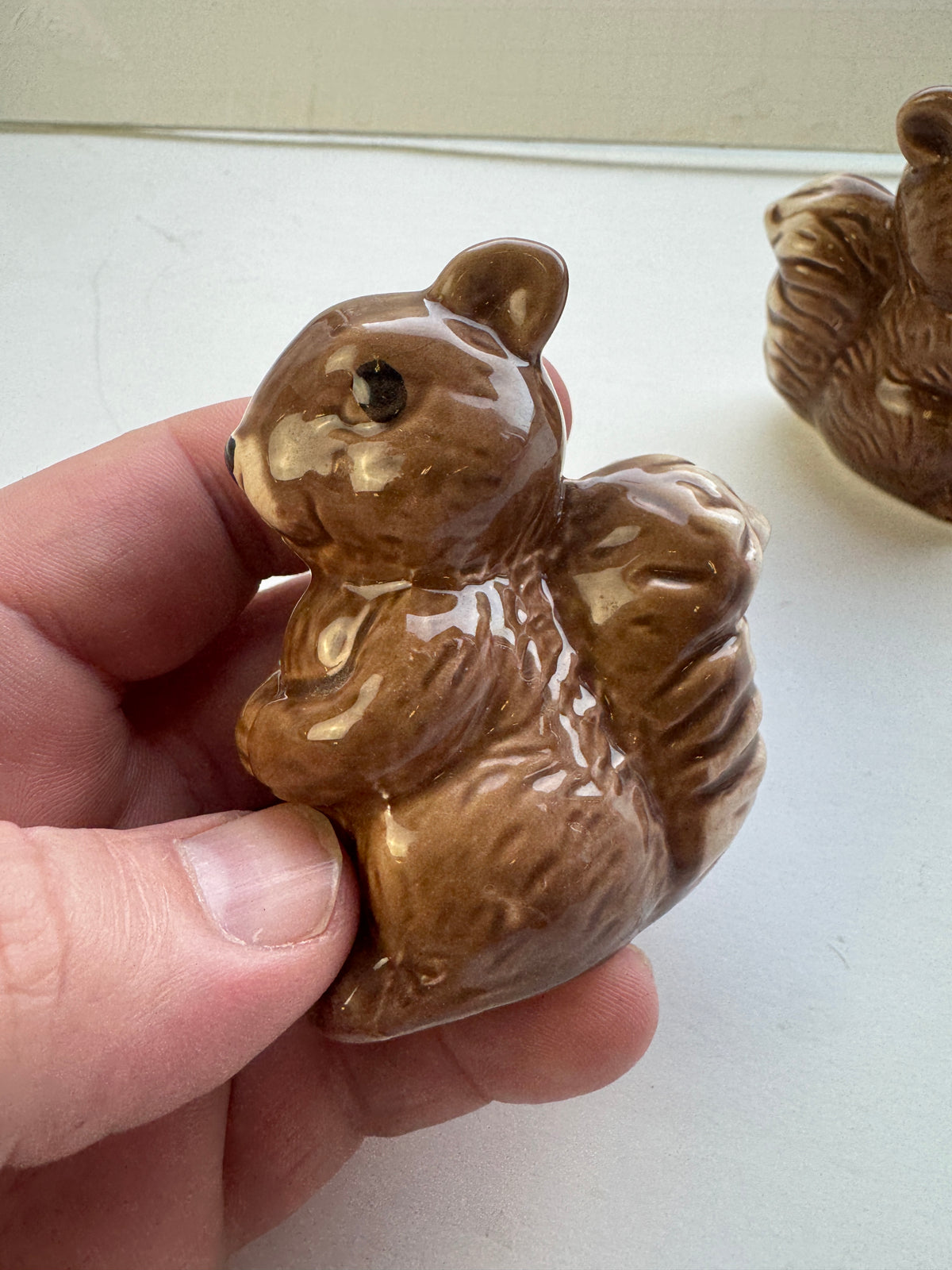 511 - Ceramic Squirrel Salt & Pepper Shaker Set, Brown/White, 2-Piece