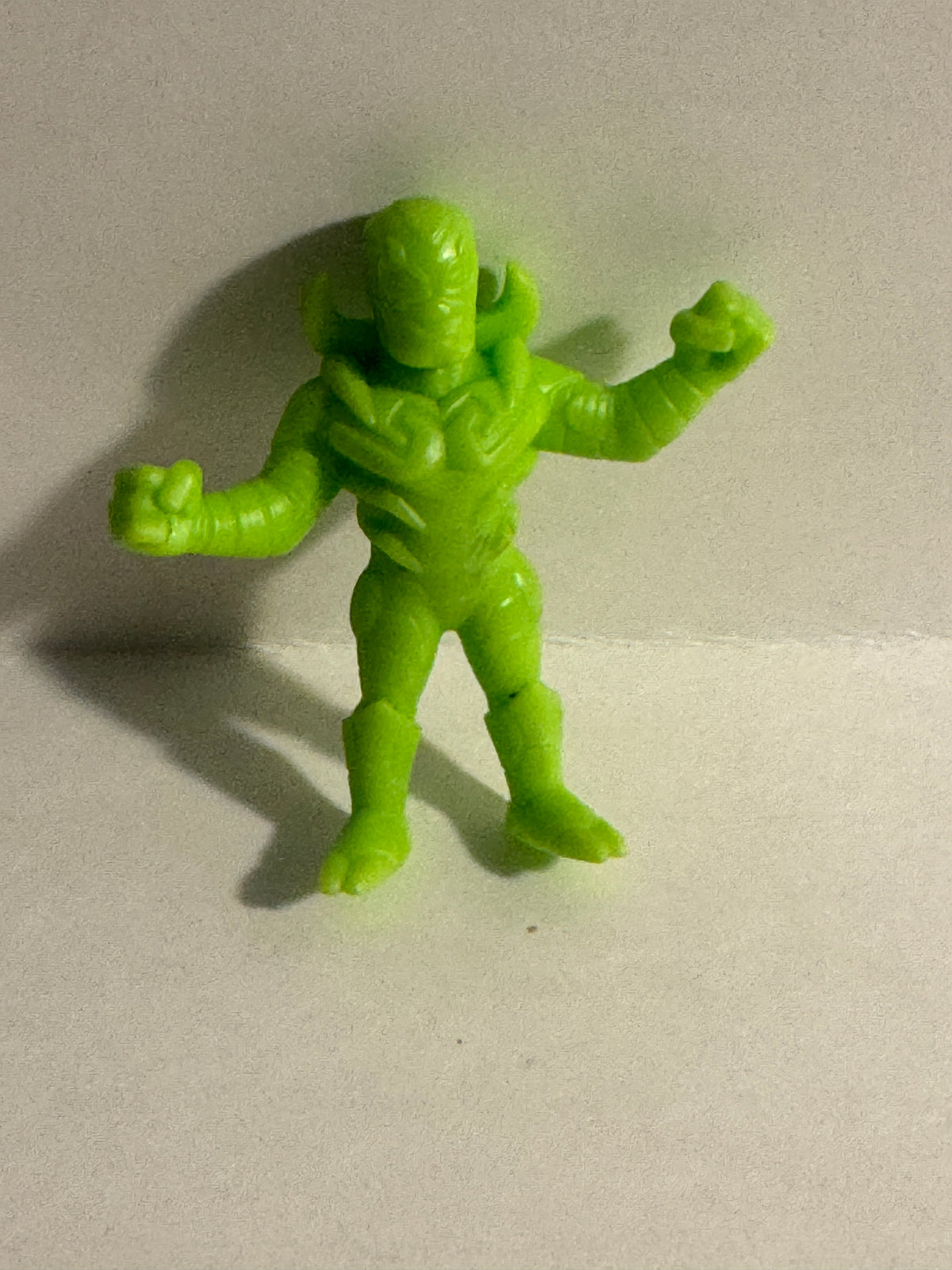 499 - DC Superhero - BLUE BEETLE (Green) - 2” Mini Figure Wendy’s Fast Food Toy?
