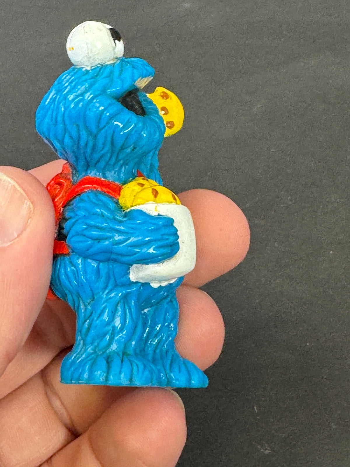 615 - 1980s? SESAME Street COOKIE MONSTER with Red backpack Applause PVC Henson