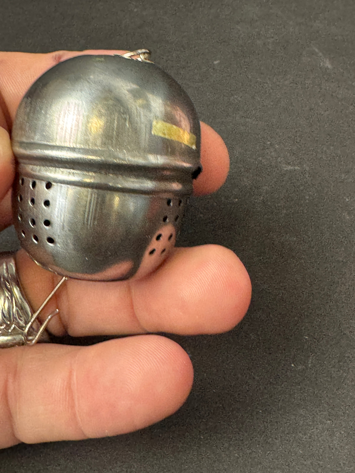 495 - VTG Steel Metal Screw Type Tea Ball Infuser Steeper