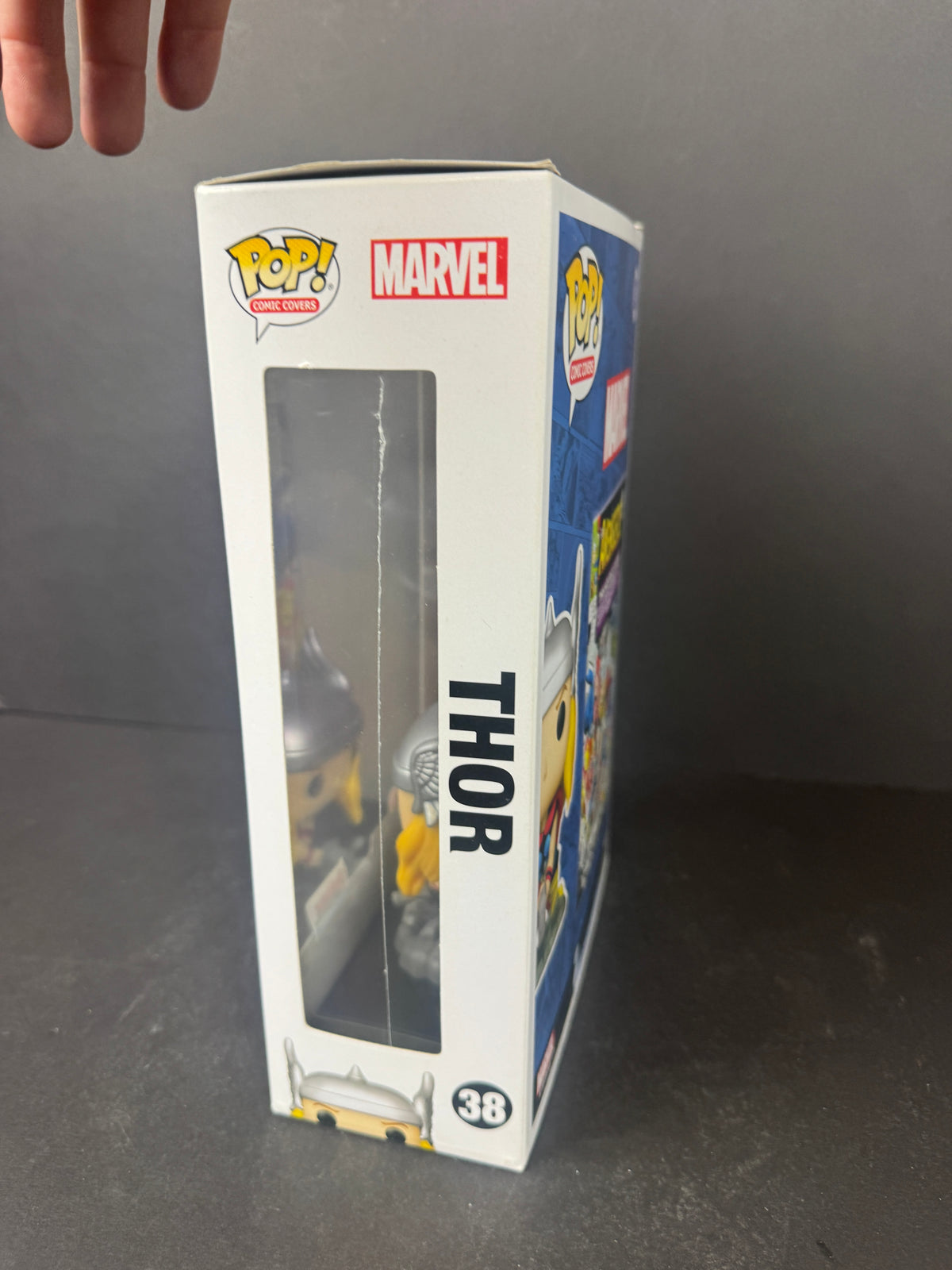 FUNKO POP ! THOR 38 AVENGERS COLLECTION TARGET EXCLUSIVE COMIC COVERS