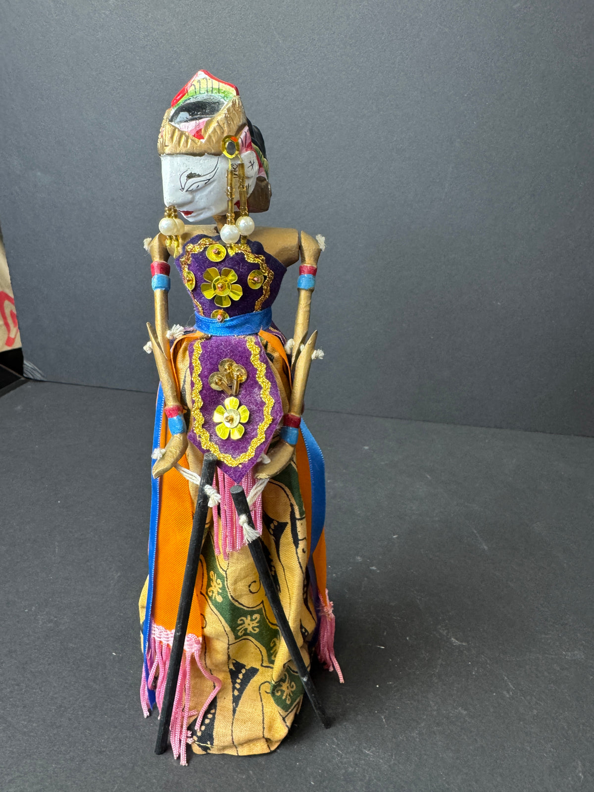 507 - Vintage Ukuran Shadow Puppet Hand painted 10”