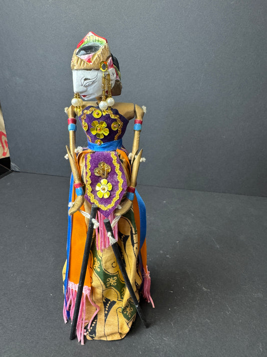 507 - Vintage Ukuran Shadow Puppet Hand painted 10”