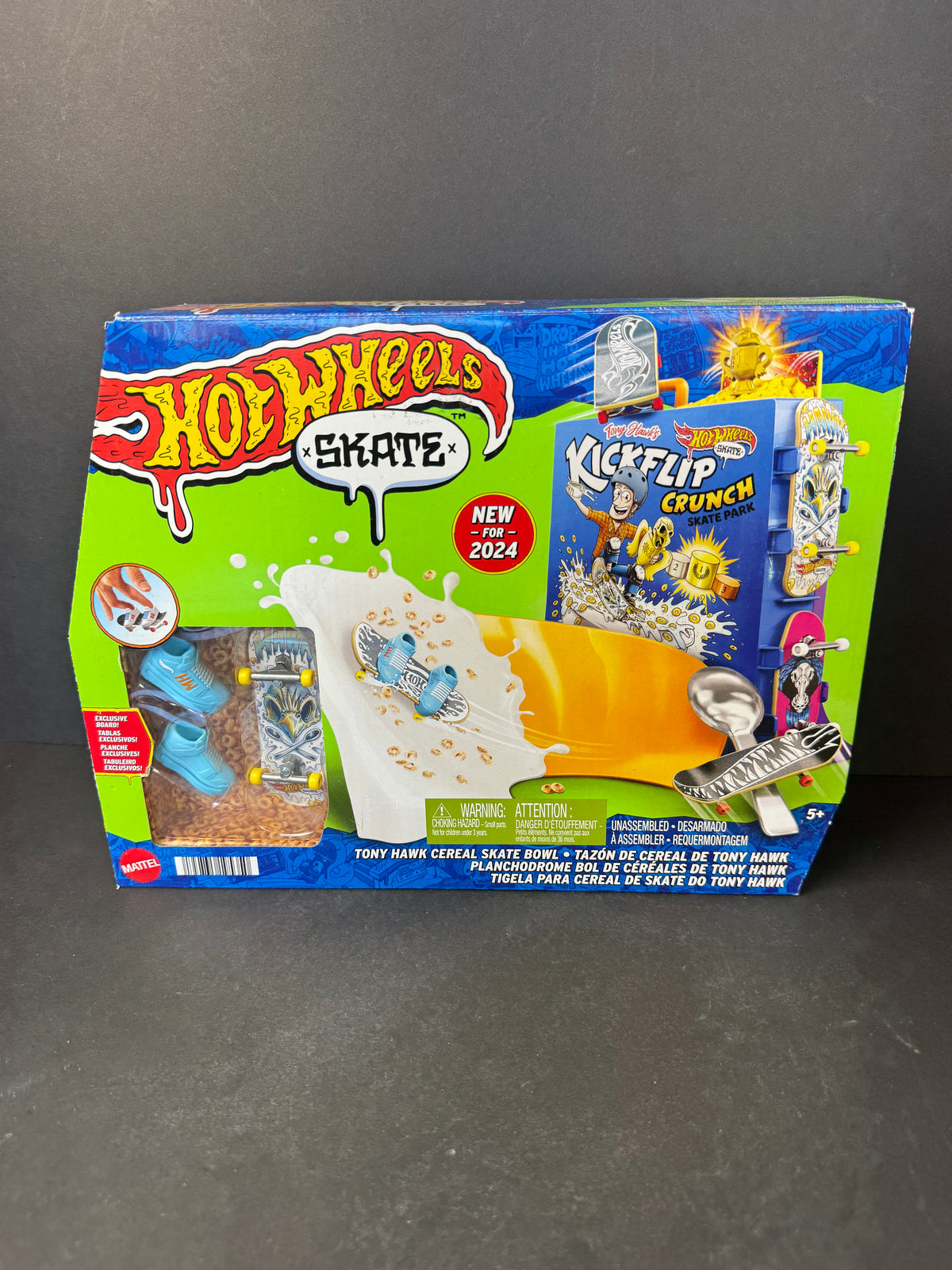 Hot Wheels Skate Tony Hawk Cereal Skate Bowl Finger Skateboard Play Set