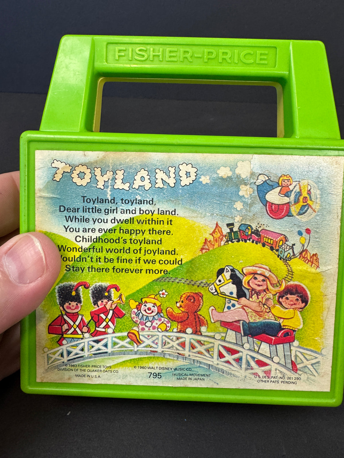 606 - 1960 Fisher-Price Toyland Music Box Green Yellow Carry Handle MPN 795, WORKS
