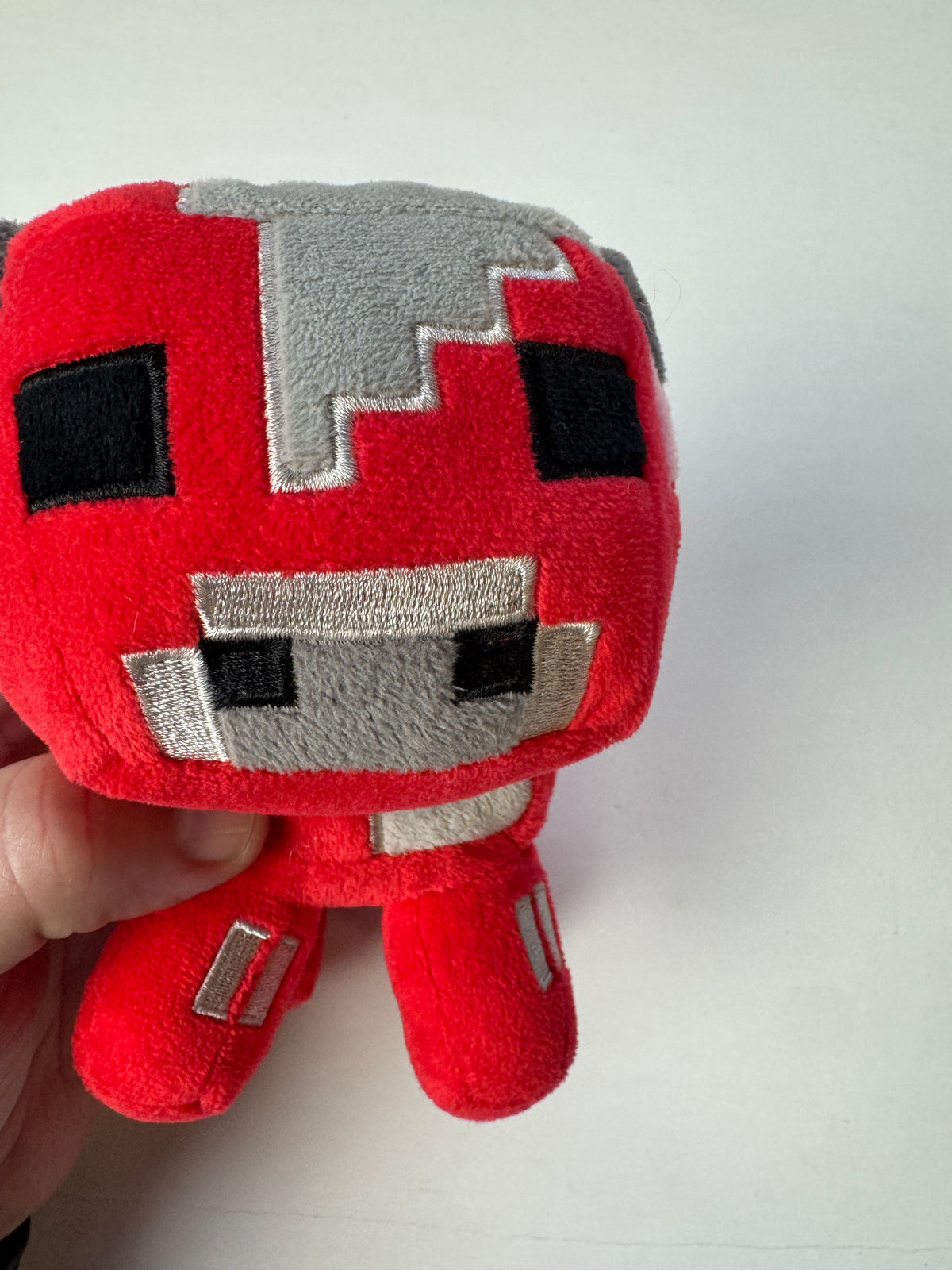 442 - Minecraft Mojang Jinx 2017 Red Bull Plush Stuffed Animal Toy