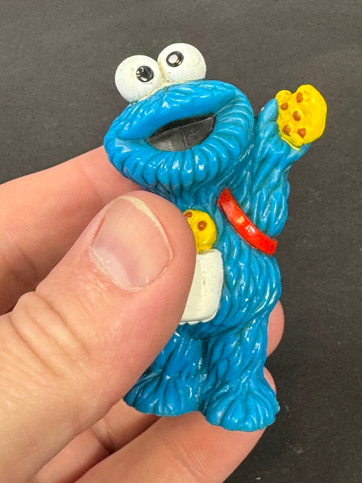 615 - 1980s? SESAME Street COOKIE MONSTER with Red backpack Applause PVC Henson